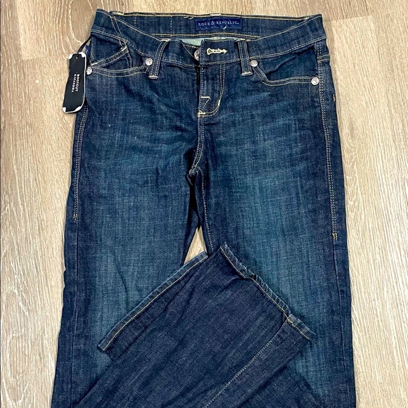 Rock & Republic NEW Women's Size 4 Jeans BootCut Sequined Pockets DARK BLUE - Picture 2 of 12